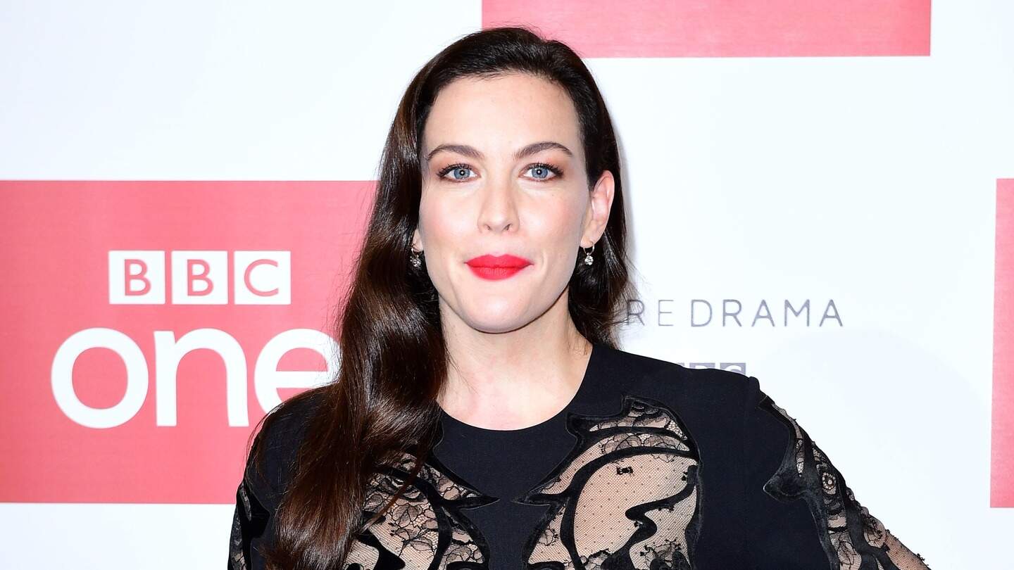  Fame and misfortune: The A-list stars who lost millions to con artists Motiv 